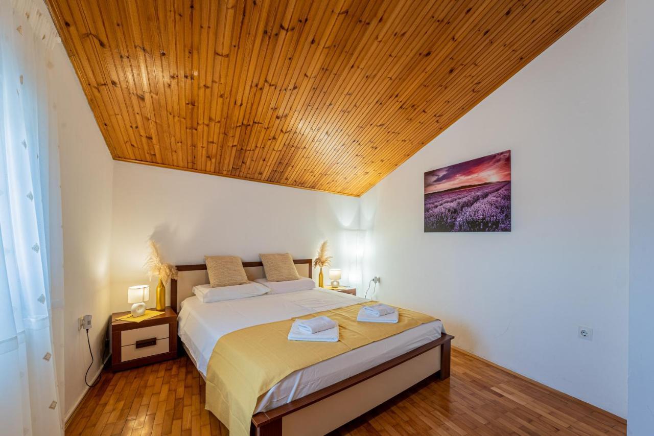 Apartmani Mirela 班约勒 外观 照片